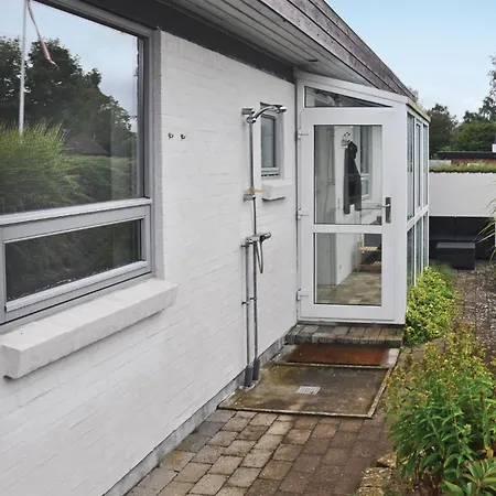 Three-bedroom In Nyborg