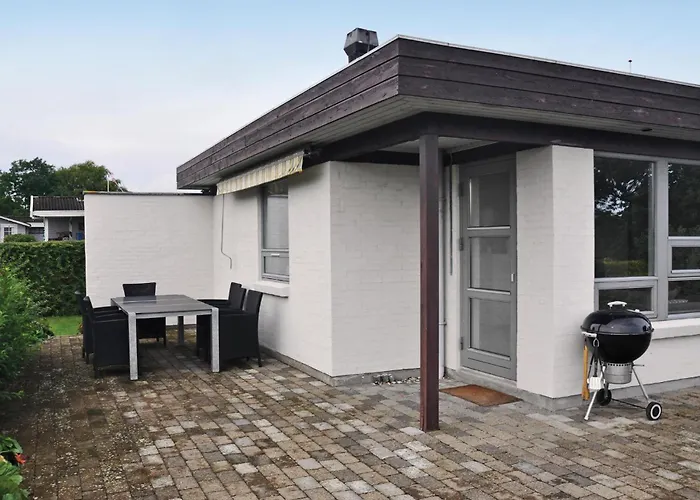 Prázdninový dům Three-bedroom In Nyborg
